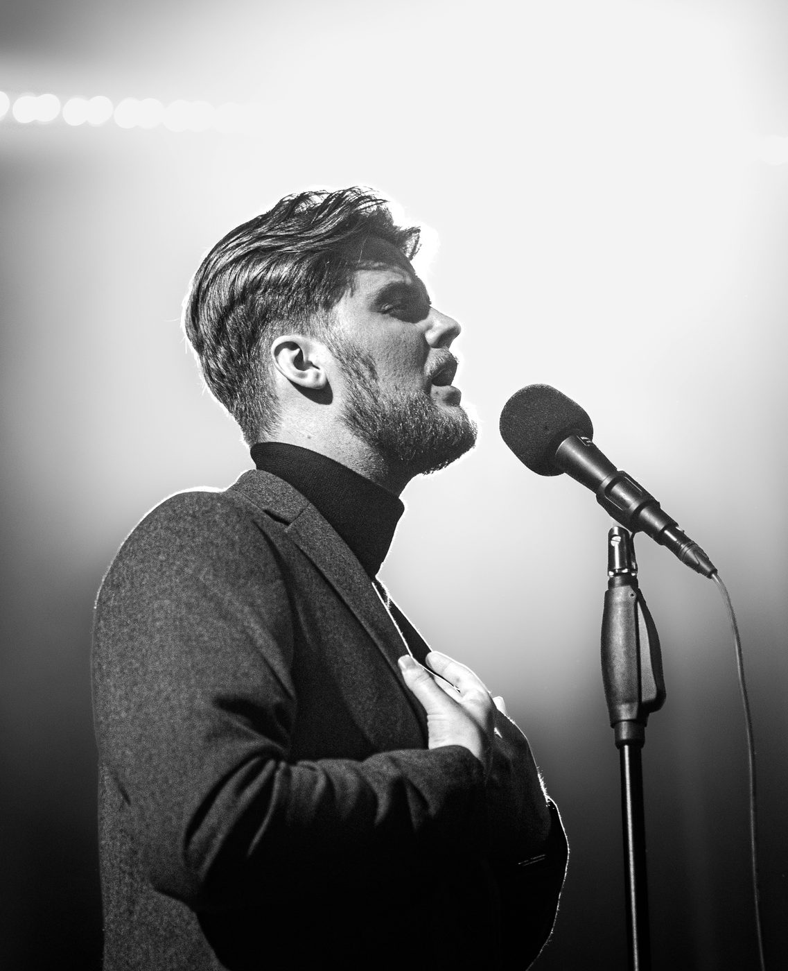 Elias Salbu på scenen